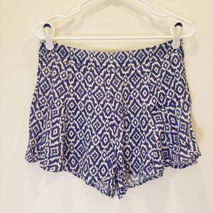 Lucy Love Race Track Shorts Blue White Geometric Print Ladies Size Medium